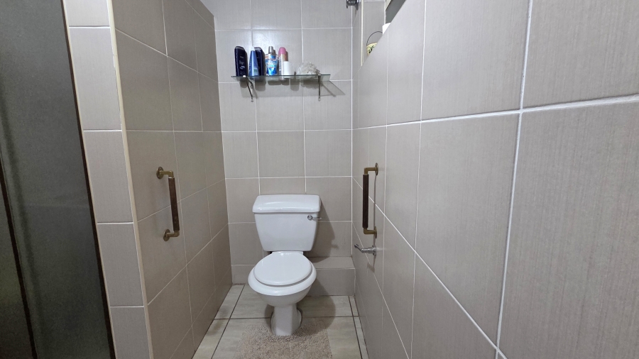2 Bedroom Property for Sale in Pretoria Central Gauteng