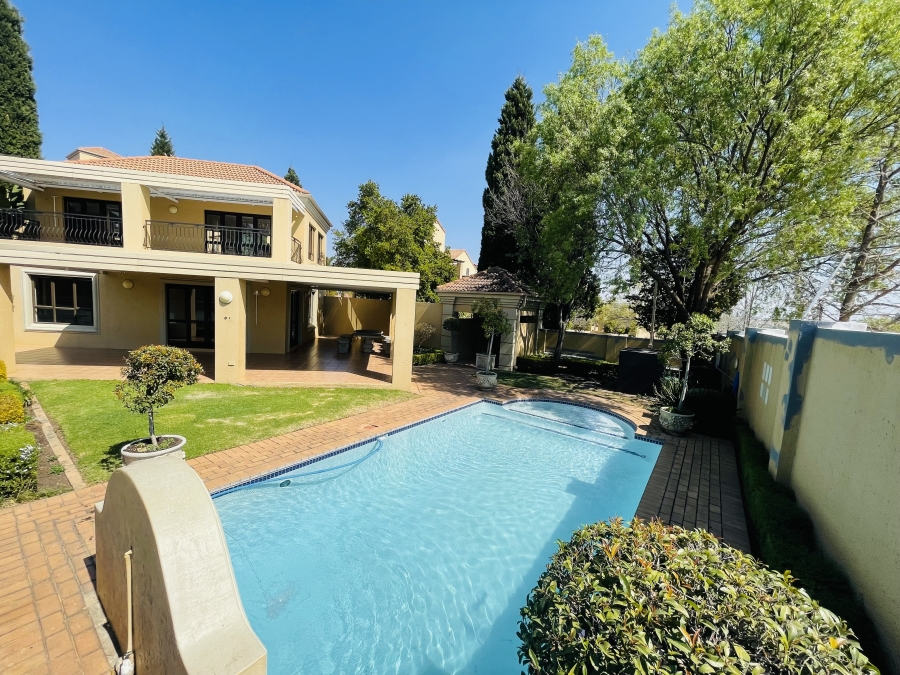 2 Bedroom Property for Sale in Sunninghill Gauteng