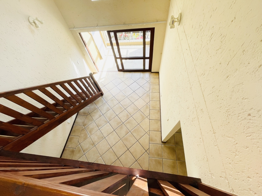 2 Bedroom Property for Sale in Sunninghill Gauteng