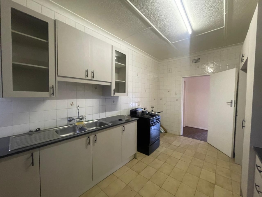 To Let 2 Bedroom Property for Rent in Illovo Gauteng
