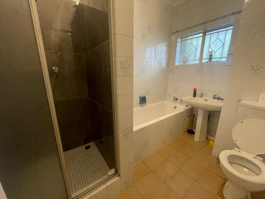 To Let 2 Bedroom Property for Rent in Illovo Gauteng