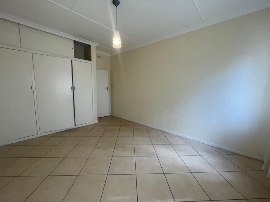 To Let 2 Bedroom Property for Rent in Illovo Gauteng