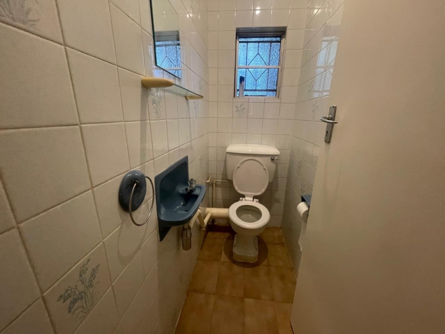 To Let 2 Bedroom Property for Rent in Illovo Gauteng