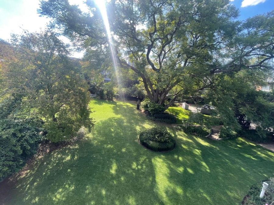 To Let 2 Bedroom Property for Rent in Illovo Gauteng