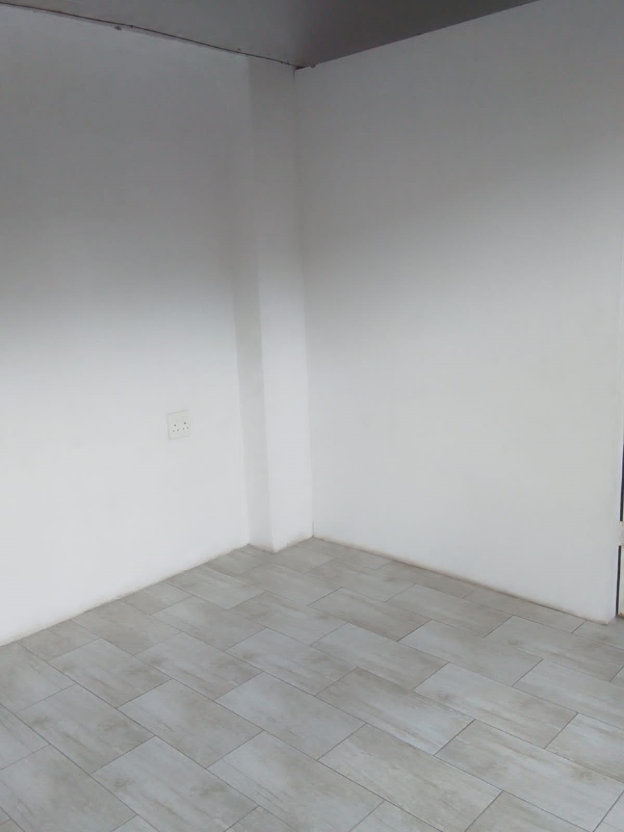 2 Bedroom Property for Sale in Jabavu Gauteng