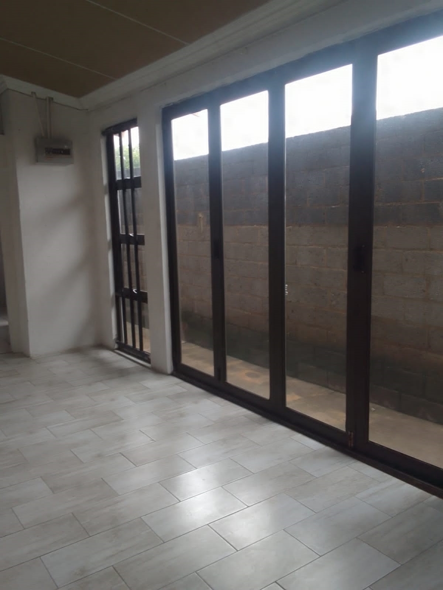 2 Bedroom Property for Sale in Jabavu Gauteng