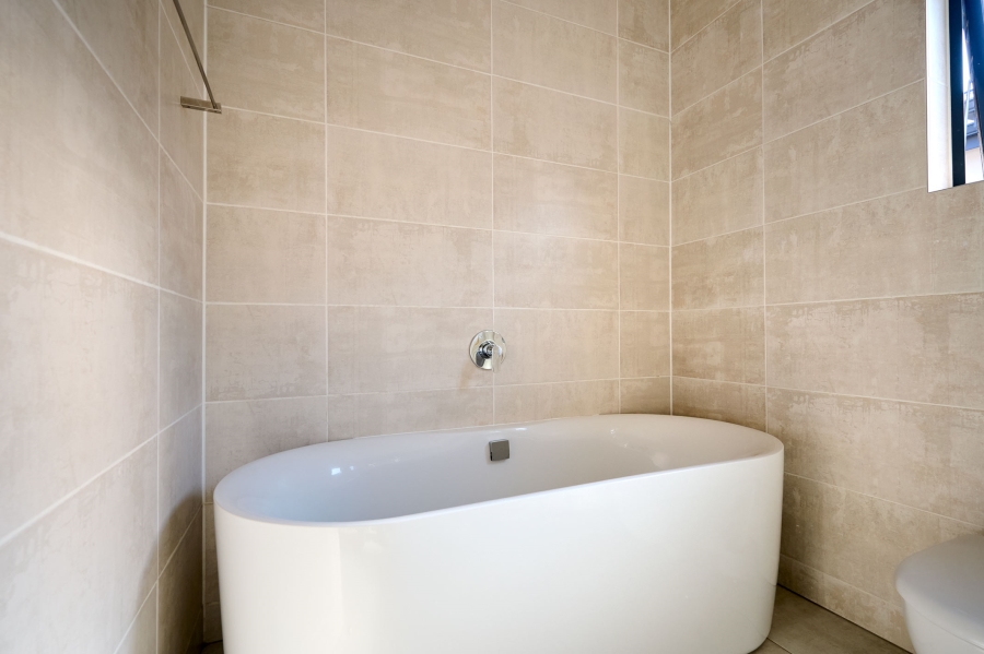 2 Bedroom Property for Sale in The Polofields Gauteng