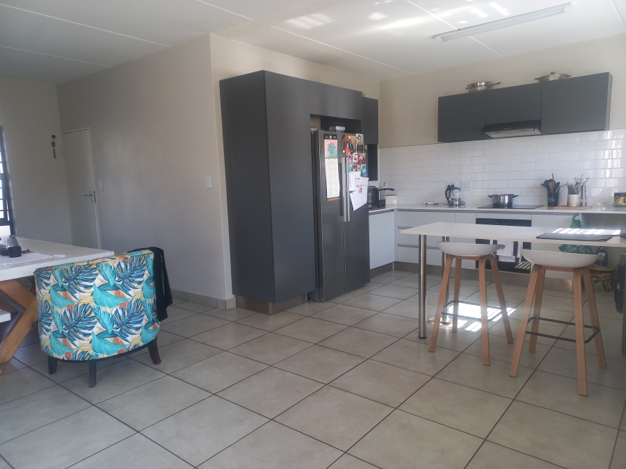 3 Bedroom Property for Sale in Raslouw Gauteng