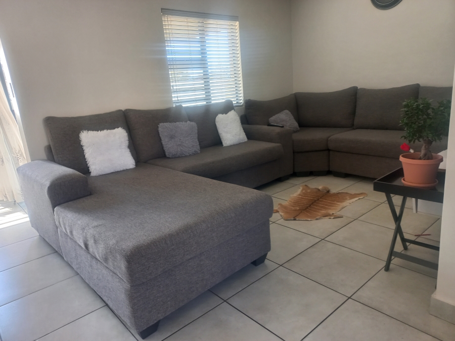 3 Bedroom Property for Sale in Raslouw Gauteng