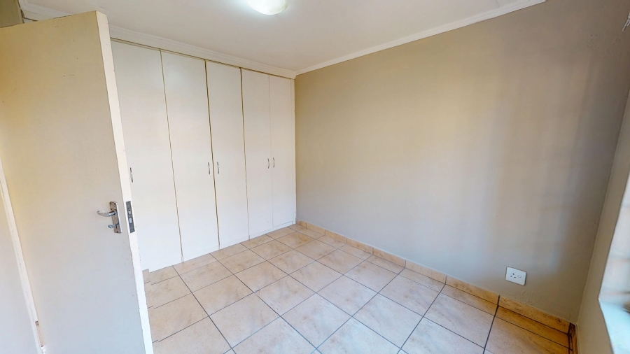 1 Bedroom Property for Sale in Andeon AH Gauteng