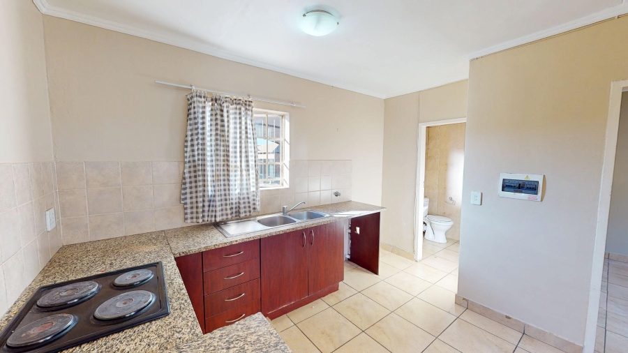 1 Bedroom Property for Sale in Andeon AH Gauteng