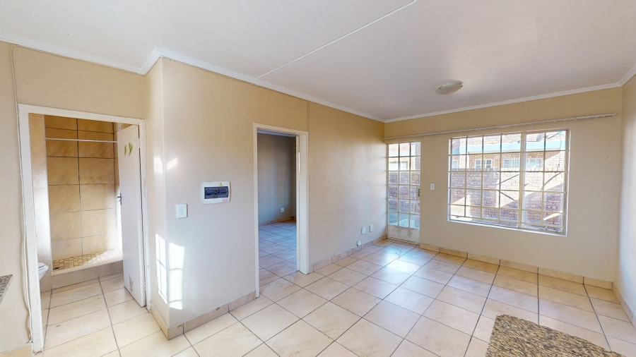 1 Bedroom Property for Sale in Andeon AH Gauteng