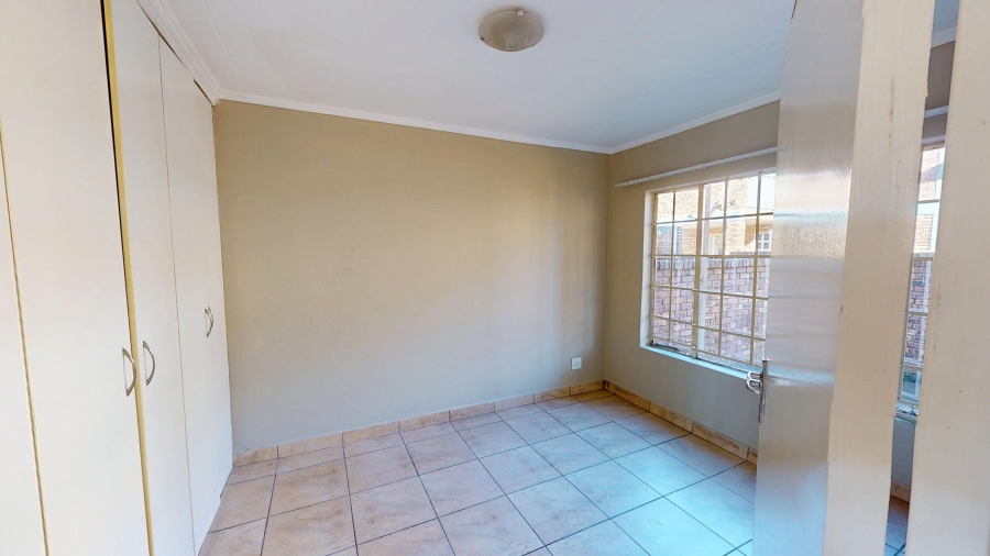 1 Bedroom Property for Sale in Andeon AH Gauteng