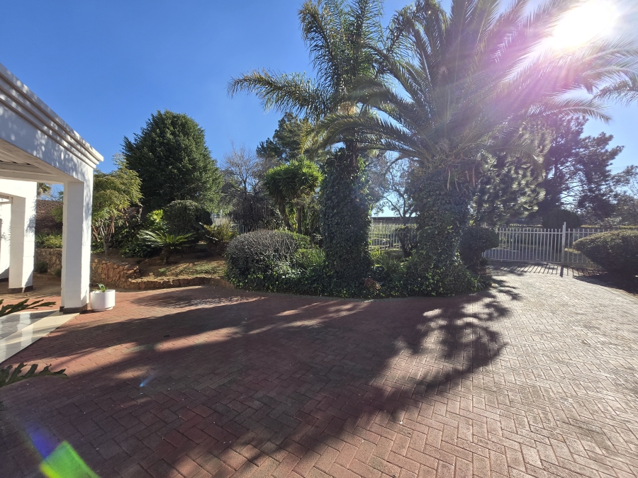 4 Bedroom Property for Sale in Erasmia Gauteng