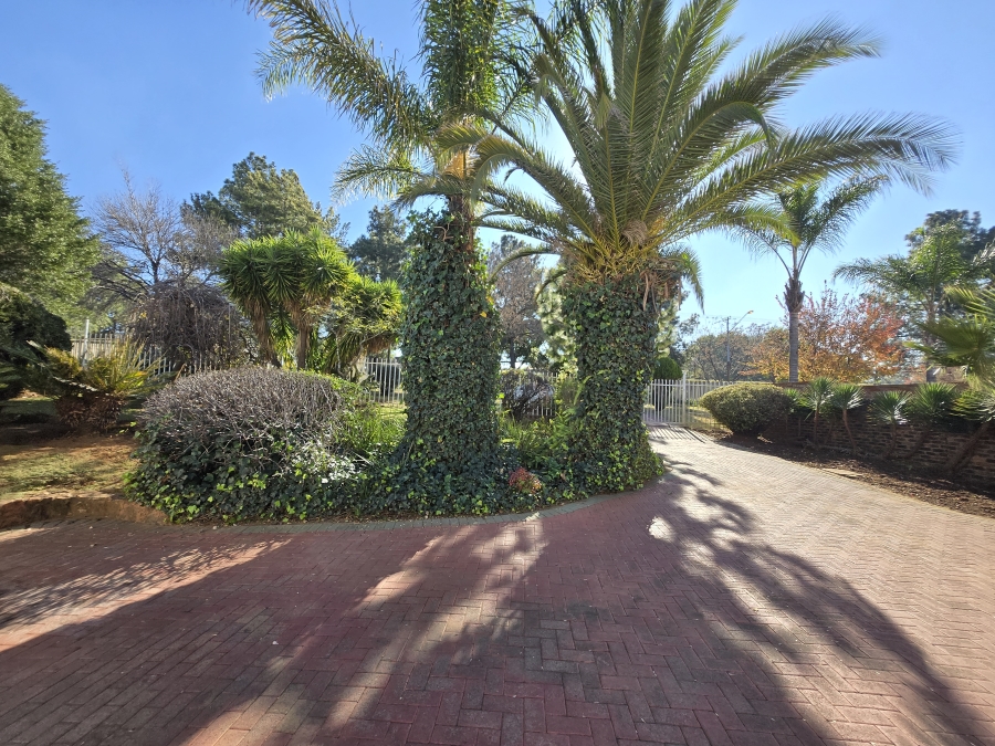 4 Bedroom Property for Sale in Erasmia Gauteng