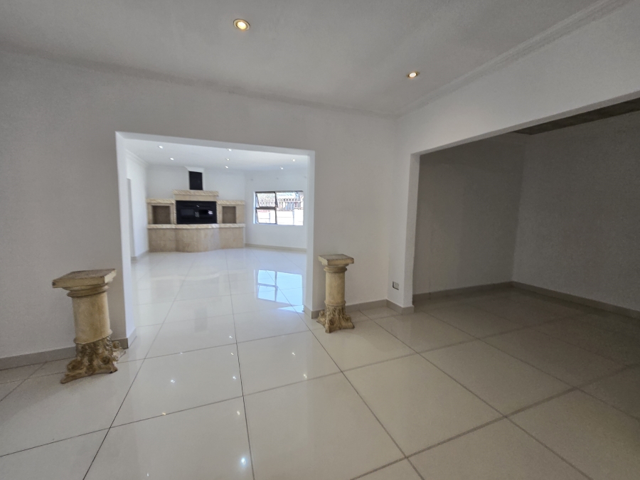 4 Bedroom Property for Sale in Erasmia Gauteng