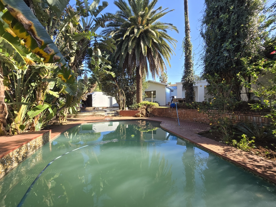 4 Bedroom Property for Sale in Erasmia Gauteng