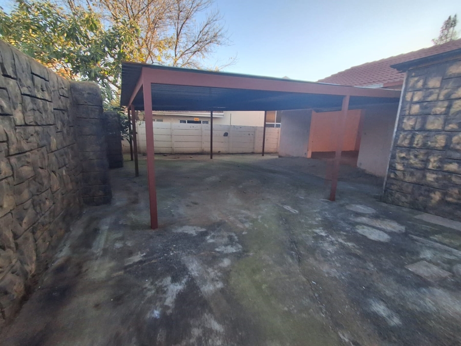3 Bedroom Property for Sale in Greenhills Gauteng
