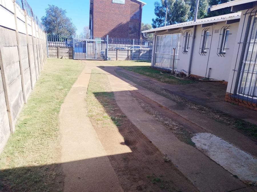 3 Bedroom Property for Sale in Bonaero Park Gauteng