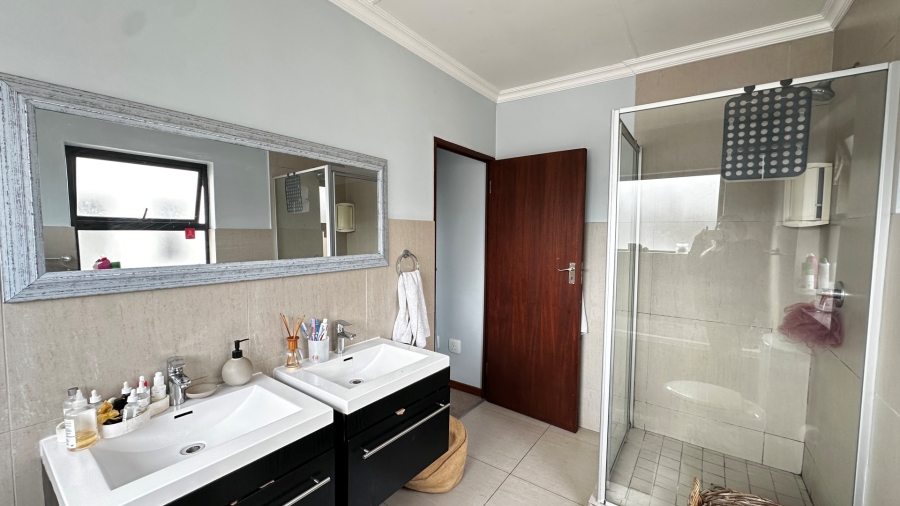 4 Bedroom Property for Sale in Summerset Gauteng
