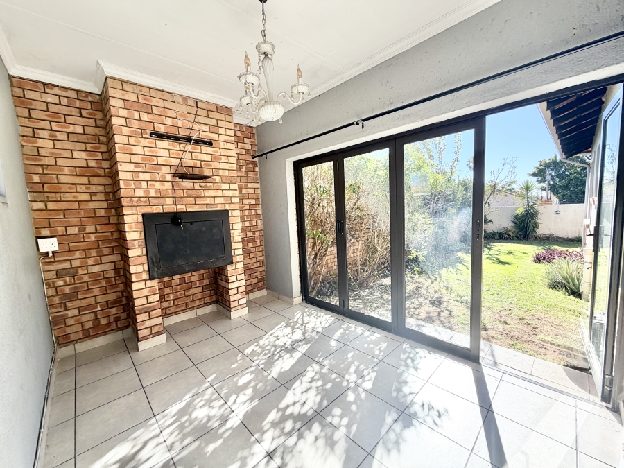 3 Bedroom Property for Sale in Noordwyk Gauteng