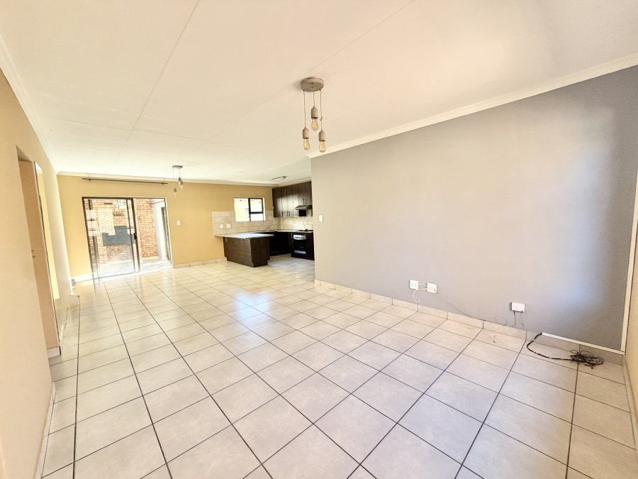3 Bedroom Property for Sale in Noordwyk Gauteng