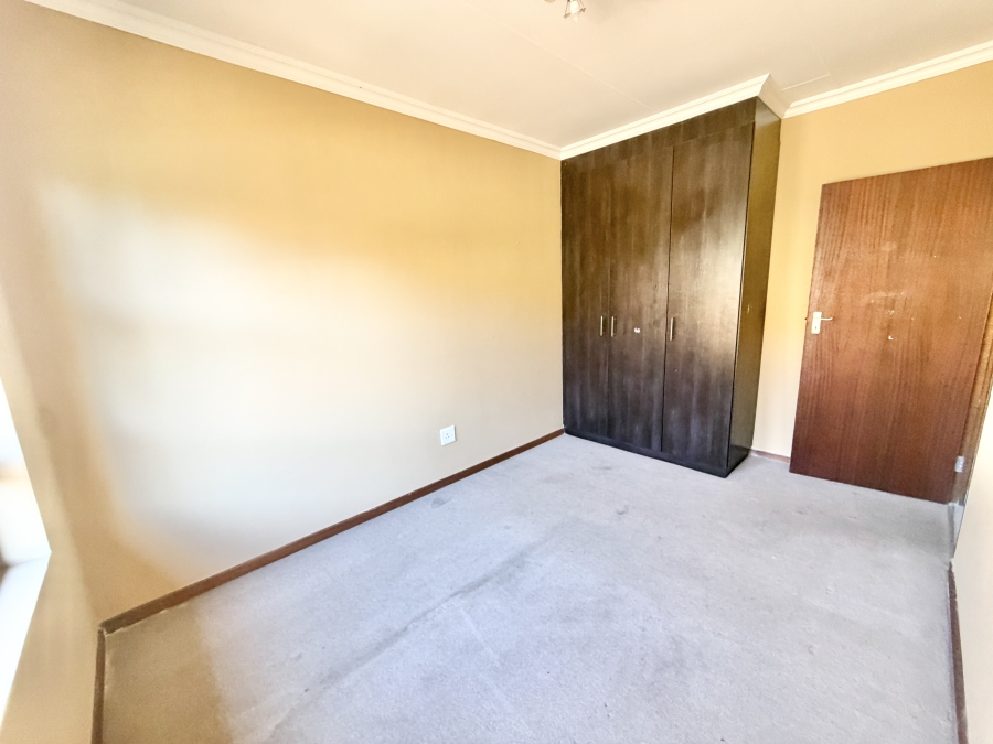 3 Bedroom Property for Sale in Noordwyk Gauteng