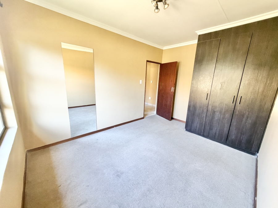 3 Bedroom Property for Sale in Noordwyk Gauteng