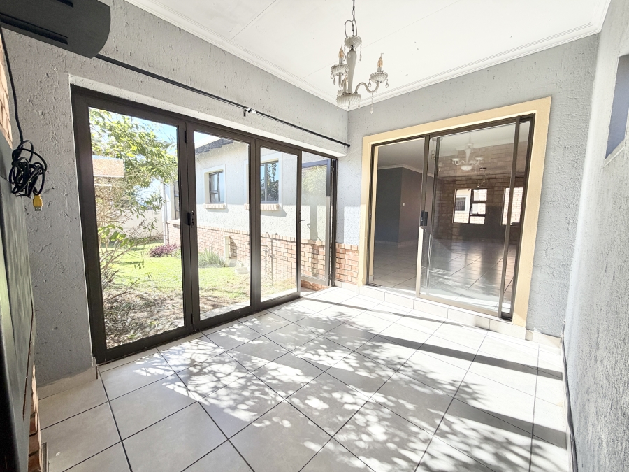 3 Bedroom Property for Sale in Noordwyk Gauteng
