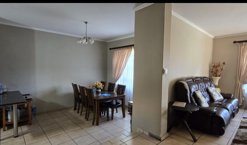 4 Bedroom Property for Sale in Amberfield Ridge Gauteng