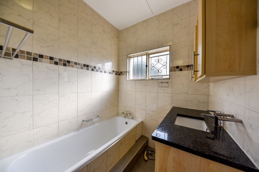 3 Bedroom Property for Sale in Muckleneuk Gauteng