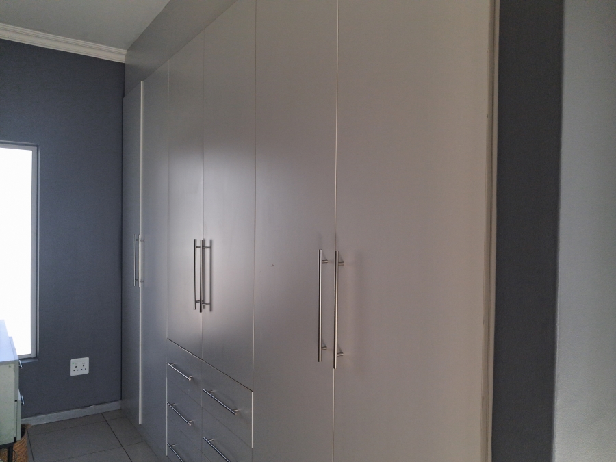 4 Bedroom Property for Sale in Greenstone Hill Gauteng