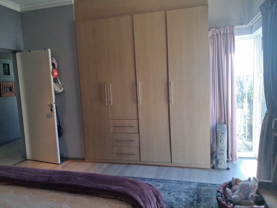 4 Bedroom Property for Sale in Greenstone Hill Gauteng