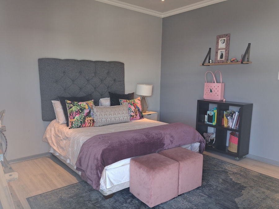 4 Bedroom Property for Sale in Greenstone Hill Gauteng