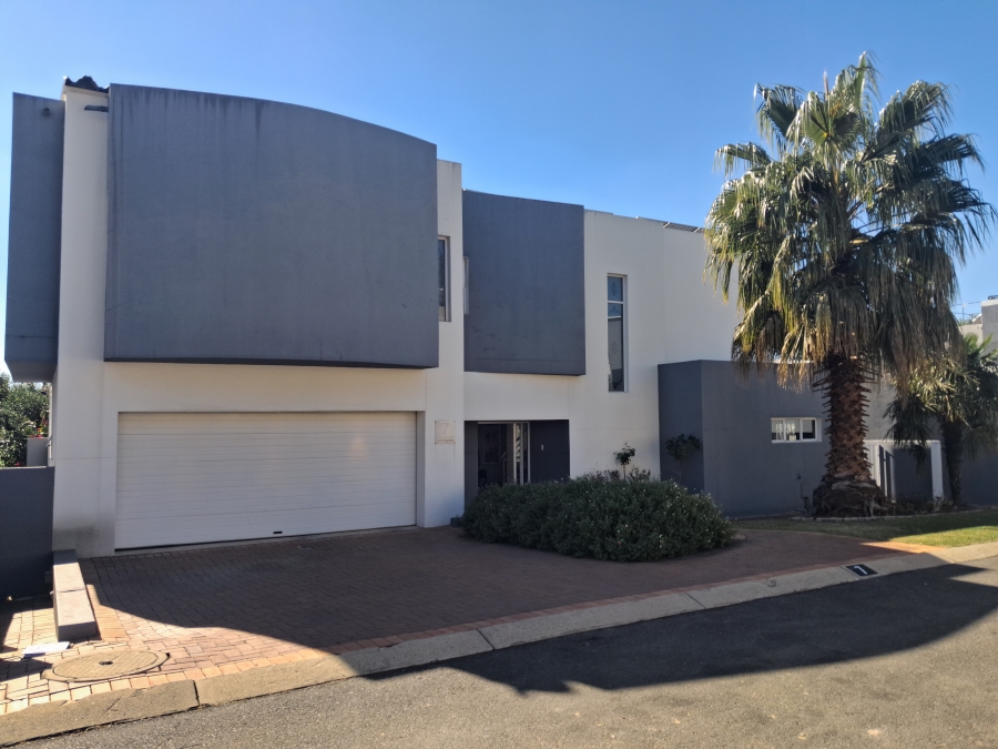 4 Bedroom Property for Sale in Greenstone Hill Gauteng