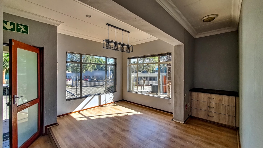 To Let Commercial Property for Rent in Wierda Park Gauteng