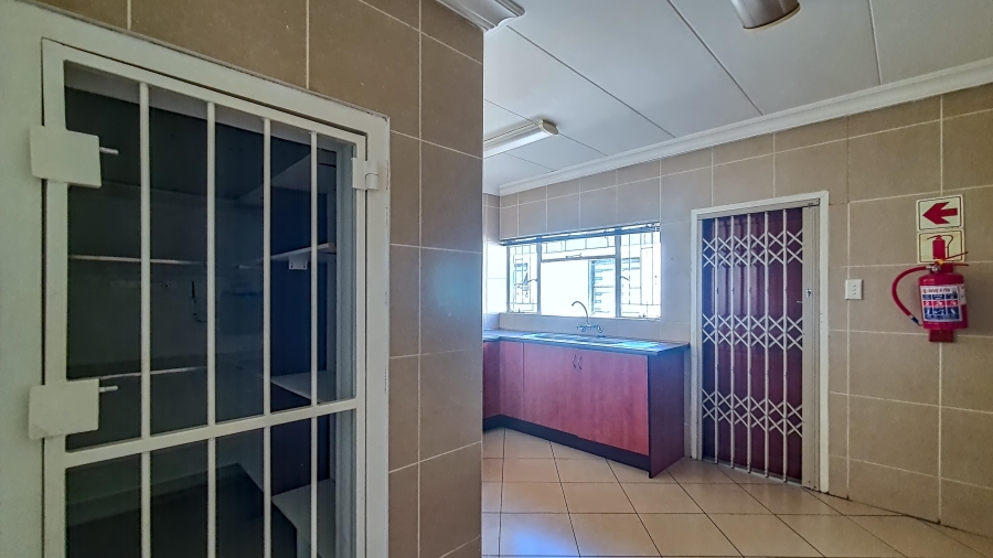 To Let Commercial Property for Rent in Wierda Park Gauteng