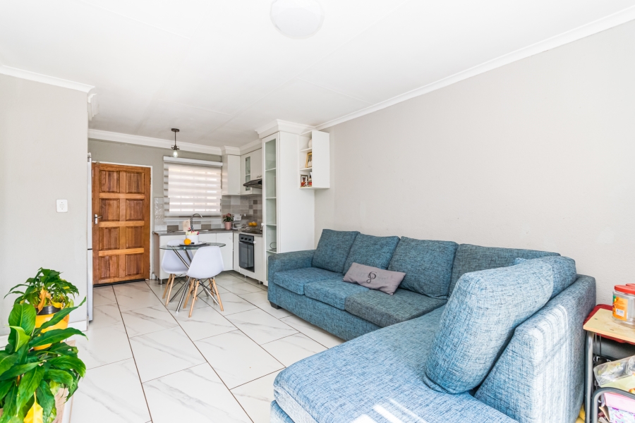 2 Bedroom Property for Sale in Heuwelsig Estate Gauteng