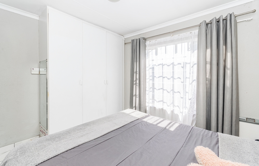2 Bedroom Property for Sale in Heuwelsig Estate Gauteng
