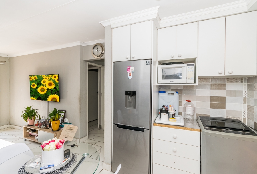 2 Bedroom Property for Sale in Heuwelsig Estate Gauteng