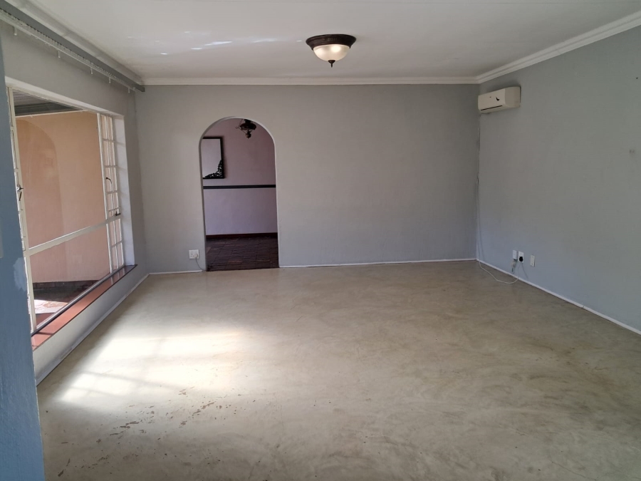 3 Bedroom Property for Sale in Rietvallei AH Gauteng