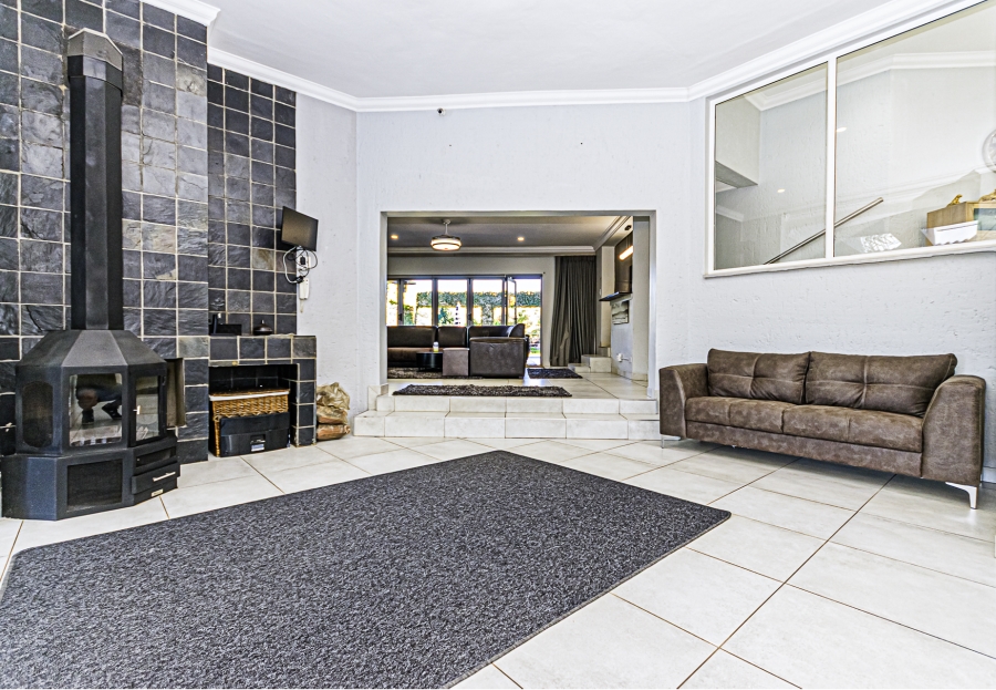 4 Bedroom Property for Sale in Mooikloof Equestrian Estate Gauteng