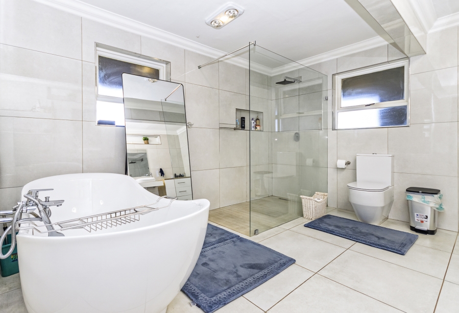 4 Bedroom Property for Sale in Mooikloof Equestrian Estate Gauteng