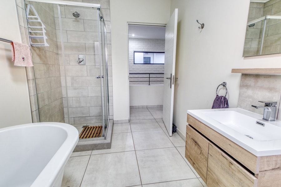 4 Bedroom Property for Sale in Noordhang Gauteng
