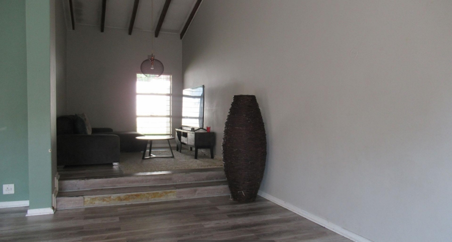 3 Bedroom Property for Sale in Buccleuch Gauteng