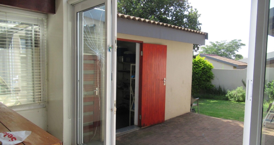 3 Bedroom Property for Sale in Buccleuch Gauteng