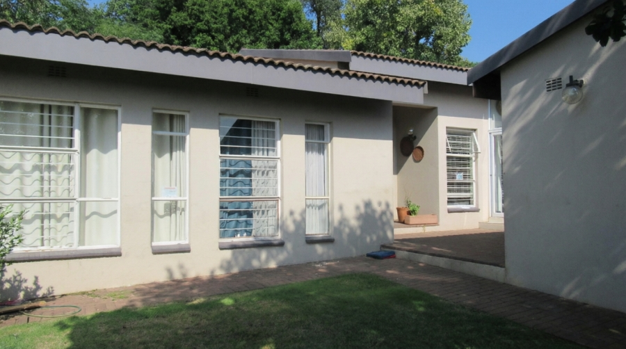 3 Bedroom Property for Sale in Buccleuch Gauteng