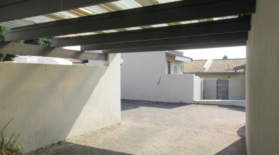 3 Bedroom Property for Sale in Buccleuch Gauteng