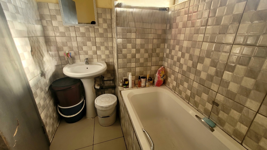1 Bedroom Property for Sale in Sunnyside Gauteng