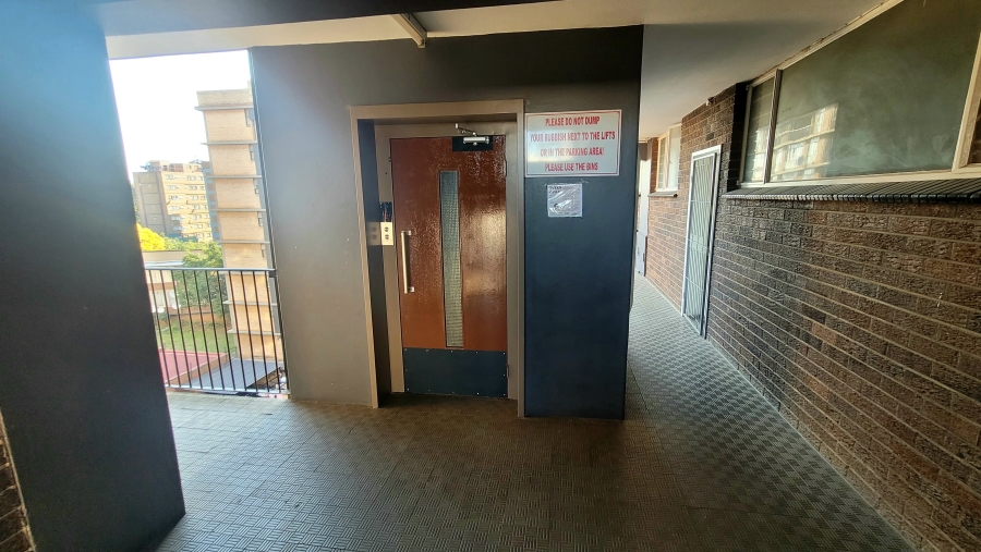 1 Bedroom Property for Sale in Sunnyside Gauteng
